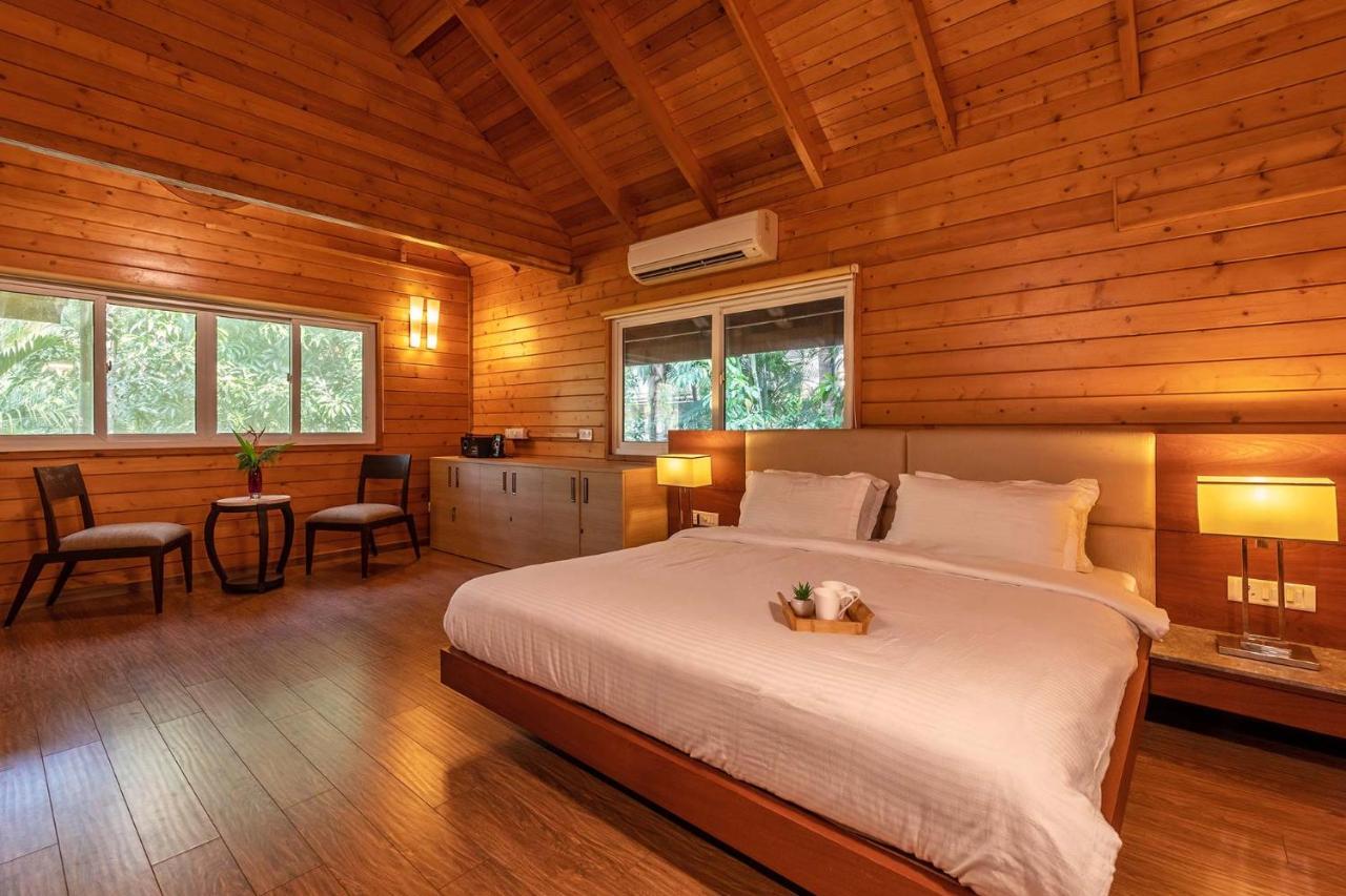 Nature'S Abode - The Wooden Villa At Morjim By Stayvista Exterior foto
